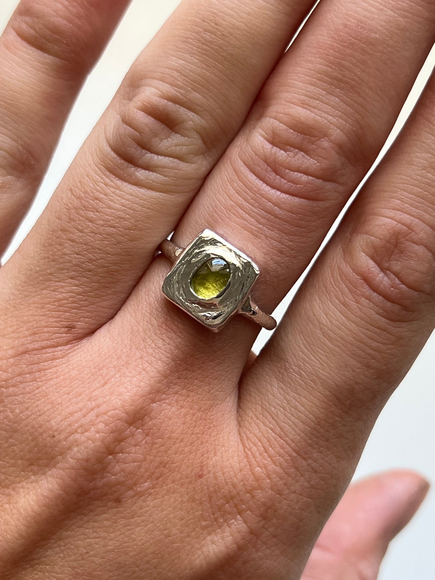 PERIDOT ring | O