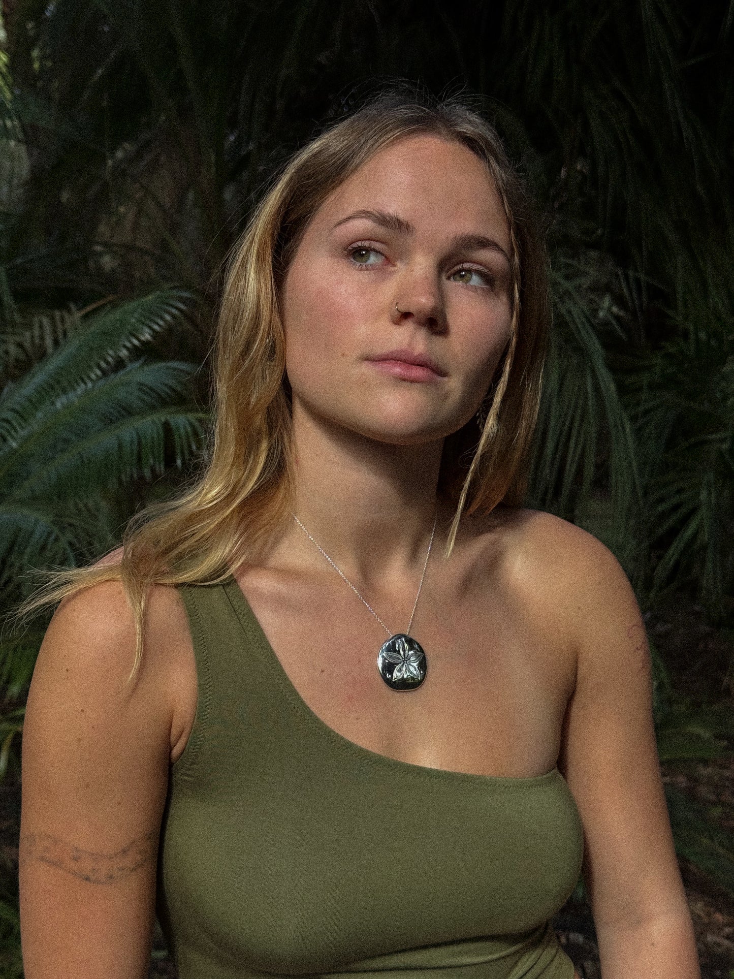 SAND DOLLAR pendant