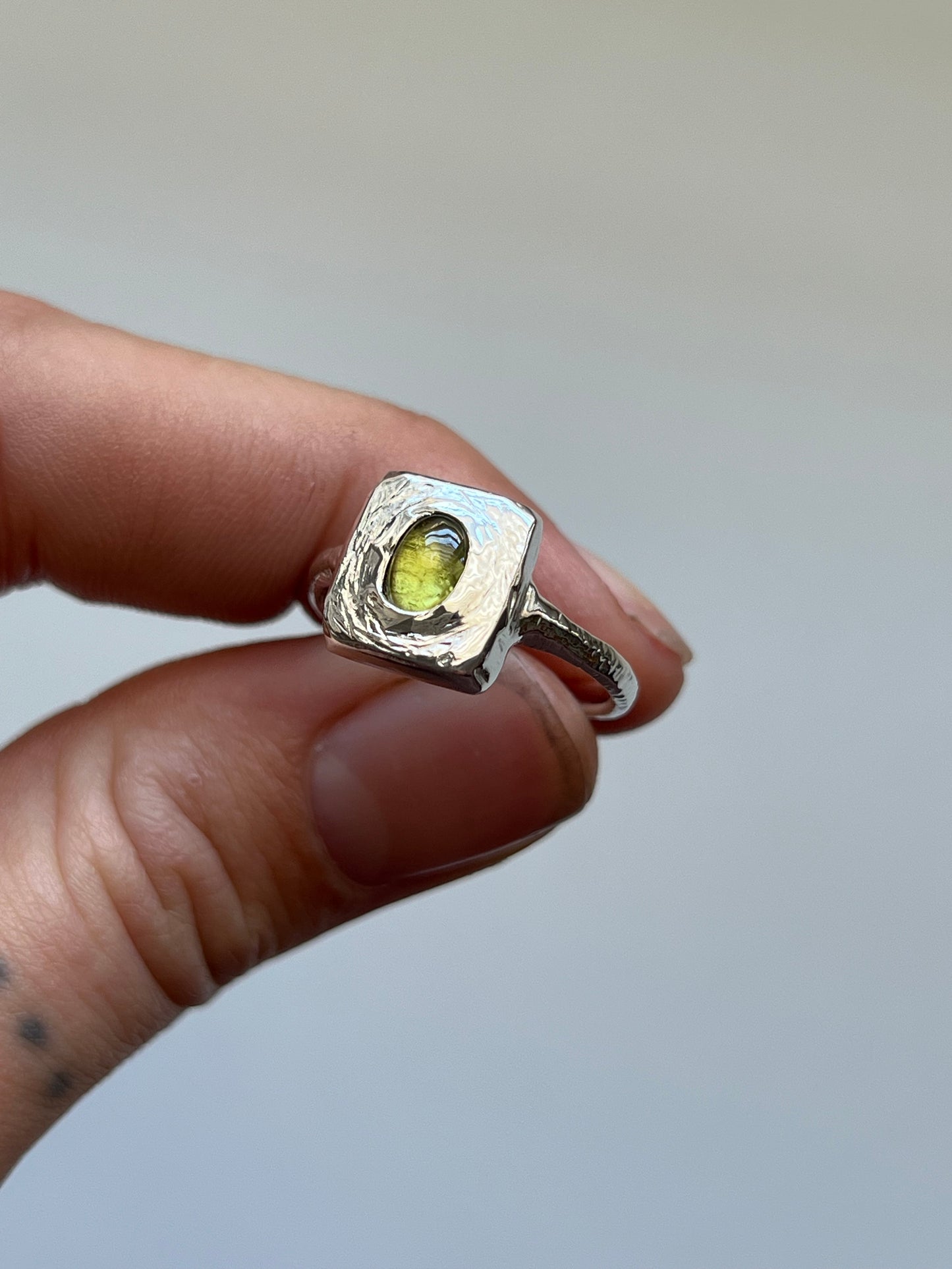 PERIDOT ring | O