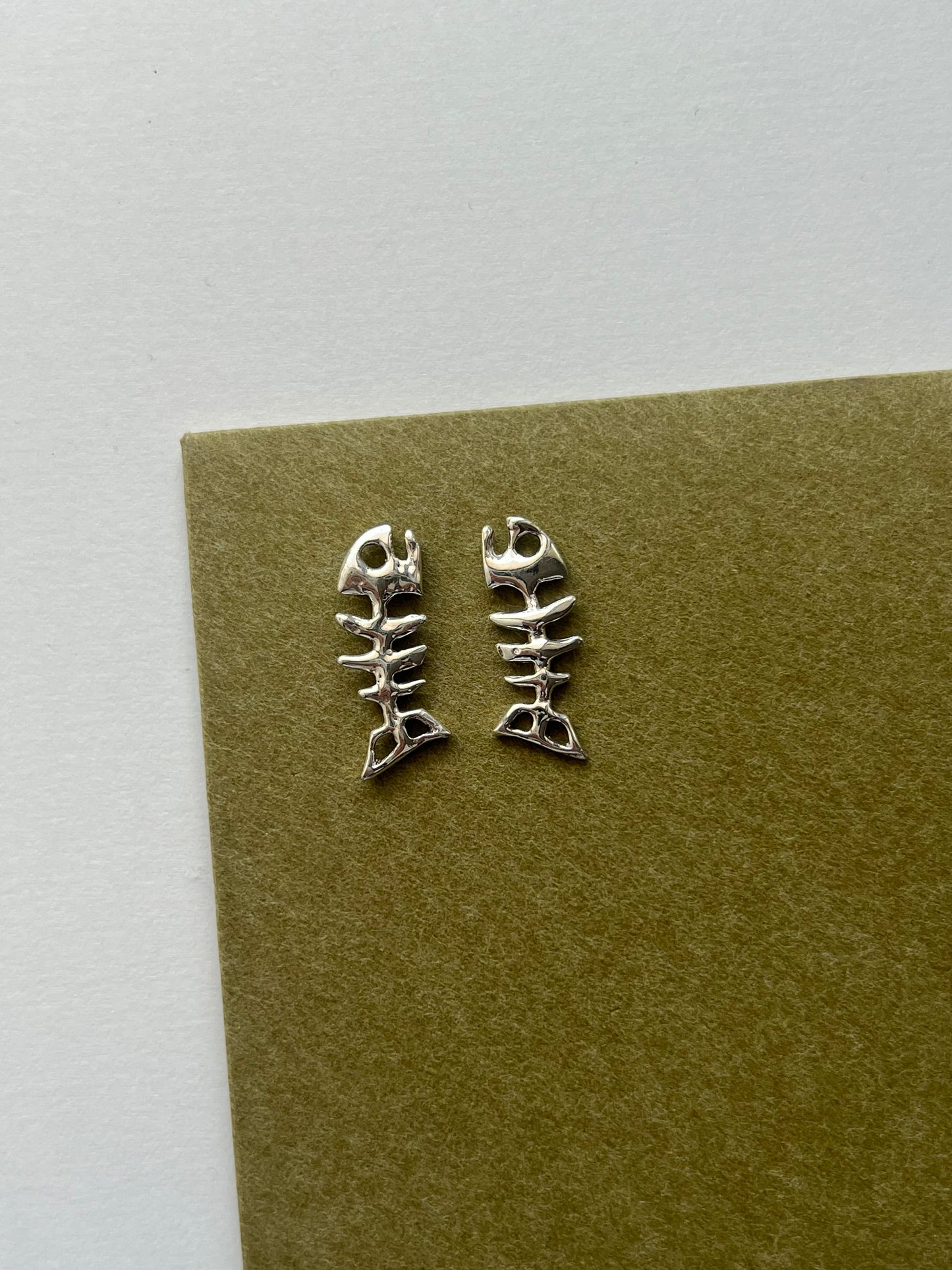 FISHBONE earrings