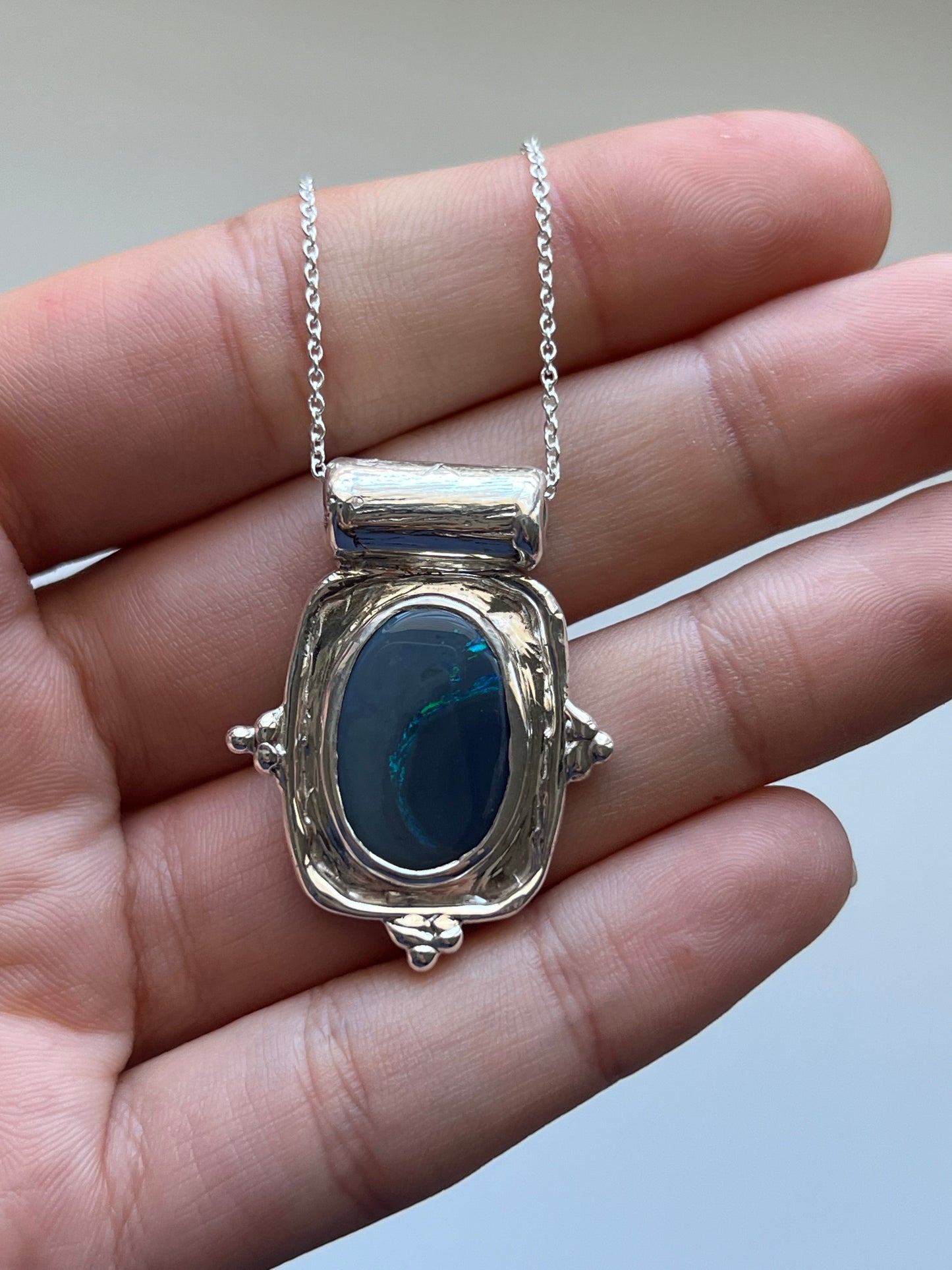 OPAL pendant