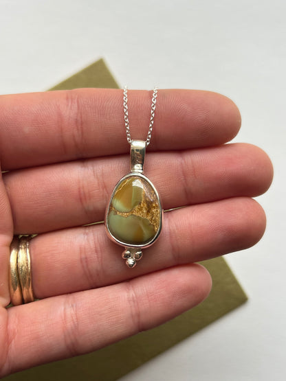 DELIA pendant