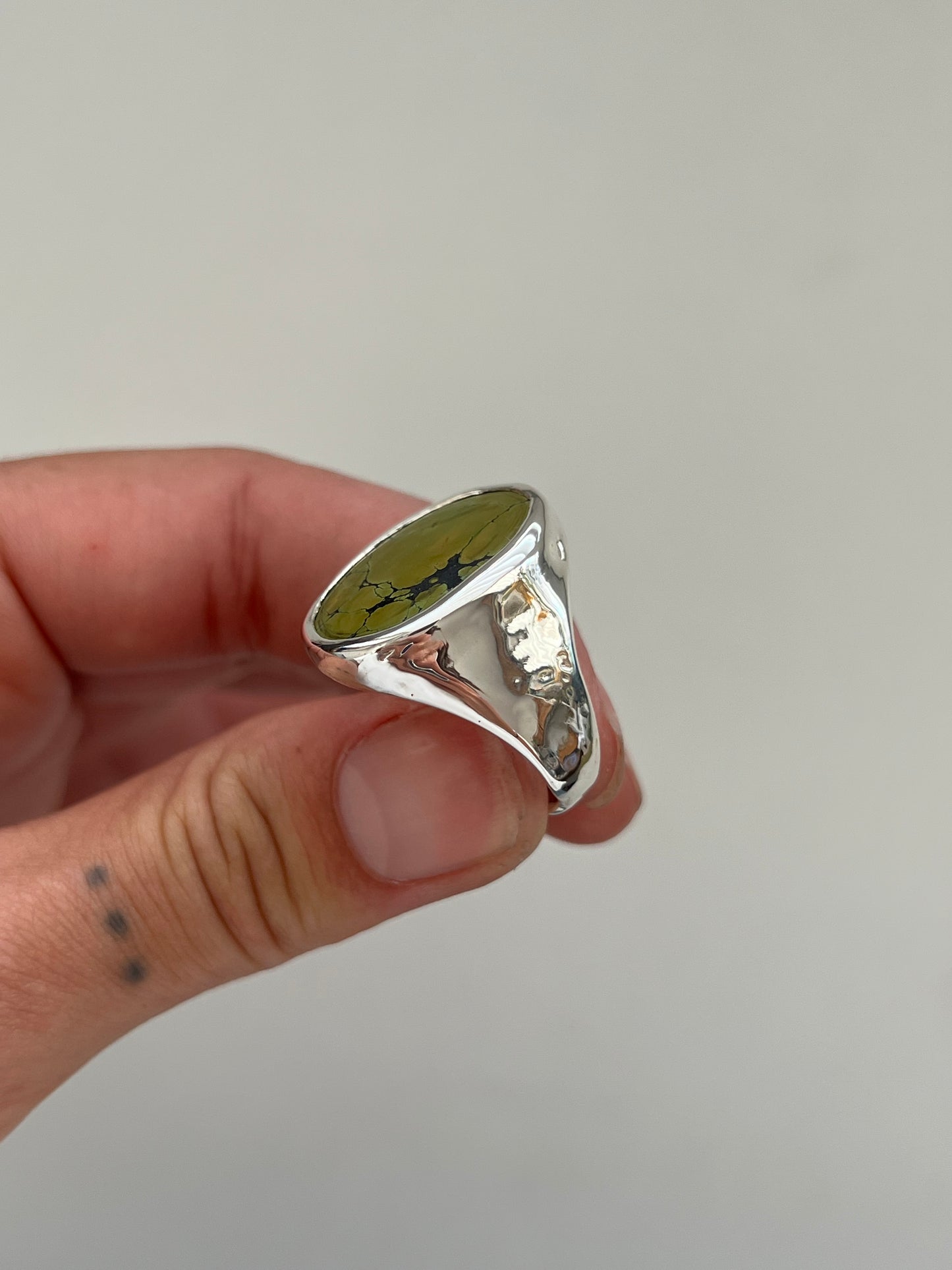 TURQUOISE signet | R