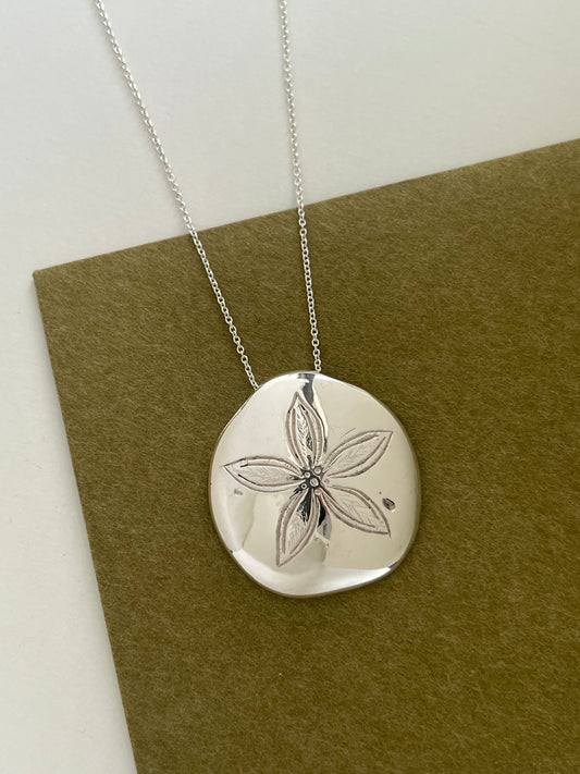SAND DOLLAR pendant