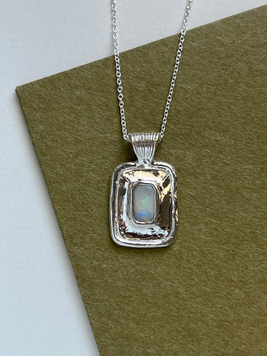 OPAL pendant