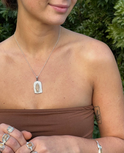CORAL pendant