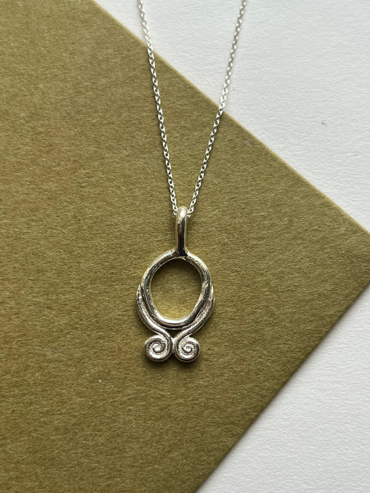 DARCY pendant