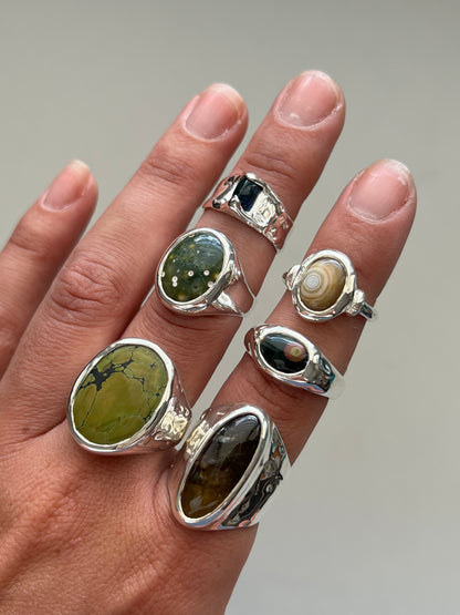 TOURMALINE signet | R