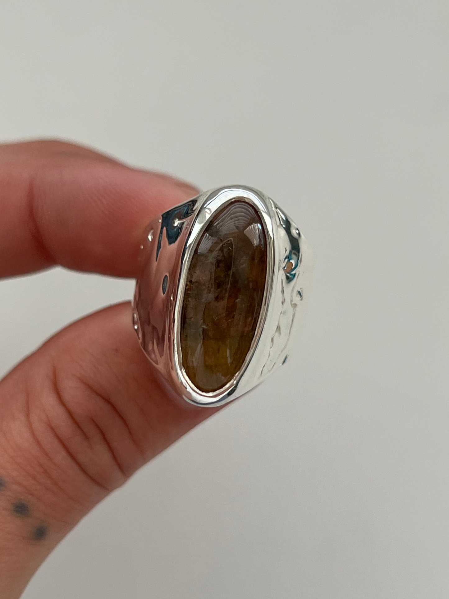 TOURMALINE signet | R