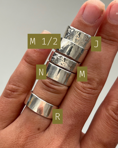 HAMMERED ring