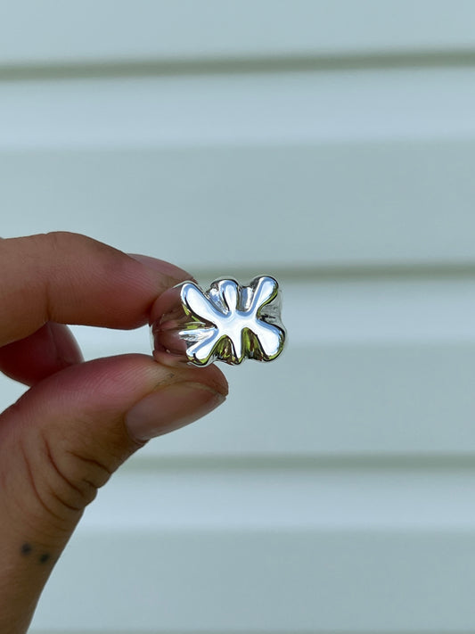 Flower Signet | J