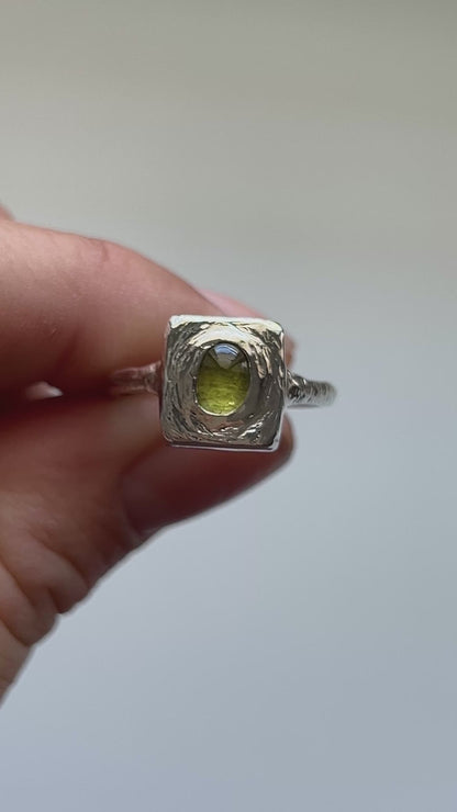 PERIDOT ring | O
