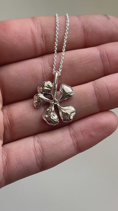 HIBISCUS pendant