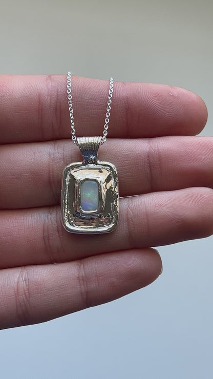 OPAL pendant