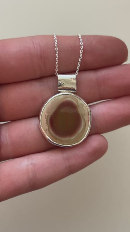 BRIAR pendant